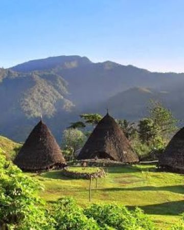Tour to Wae Rebo